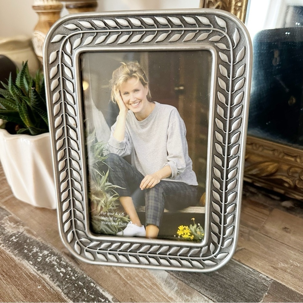 Vintage Pewter braided silver photo frame.